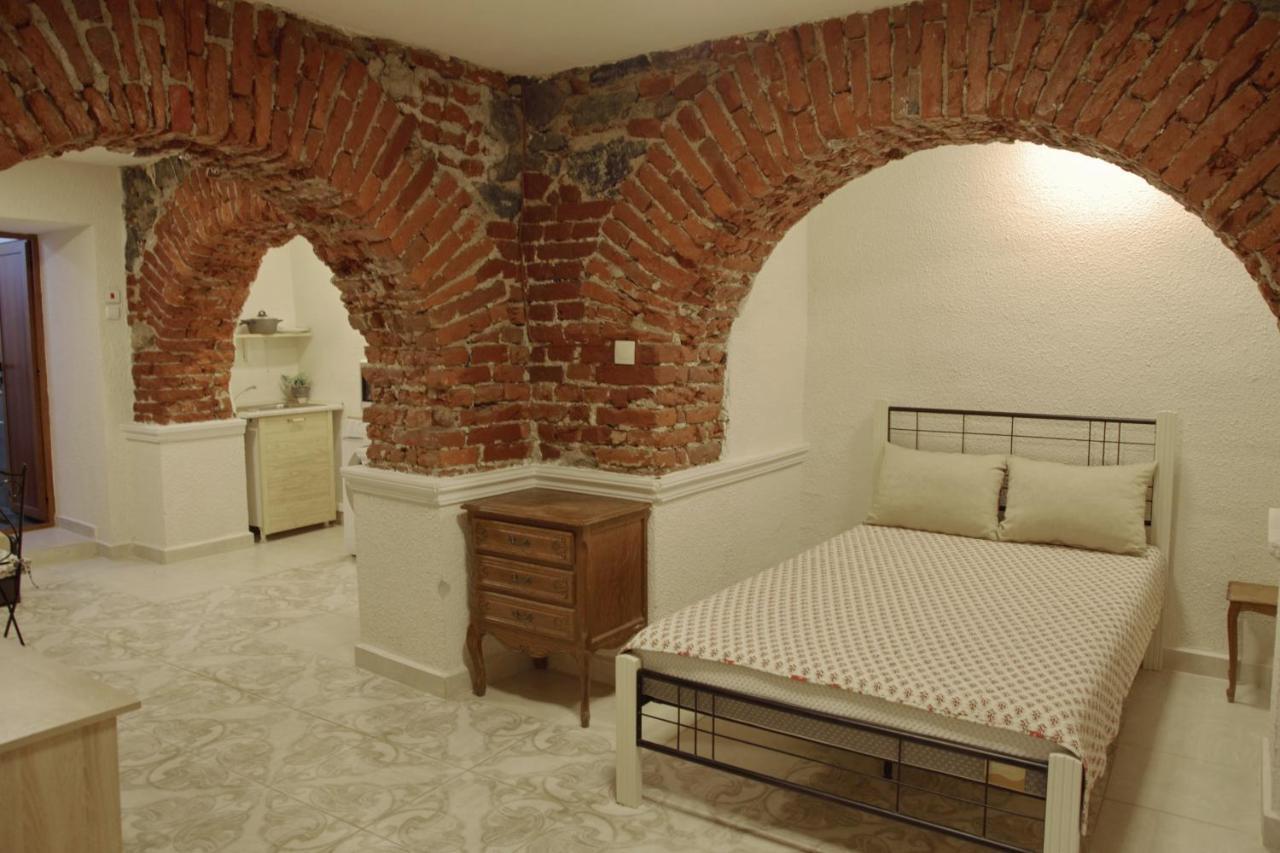 Interhost Guest Rooms And Apartments София Экстерьер фото