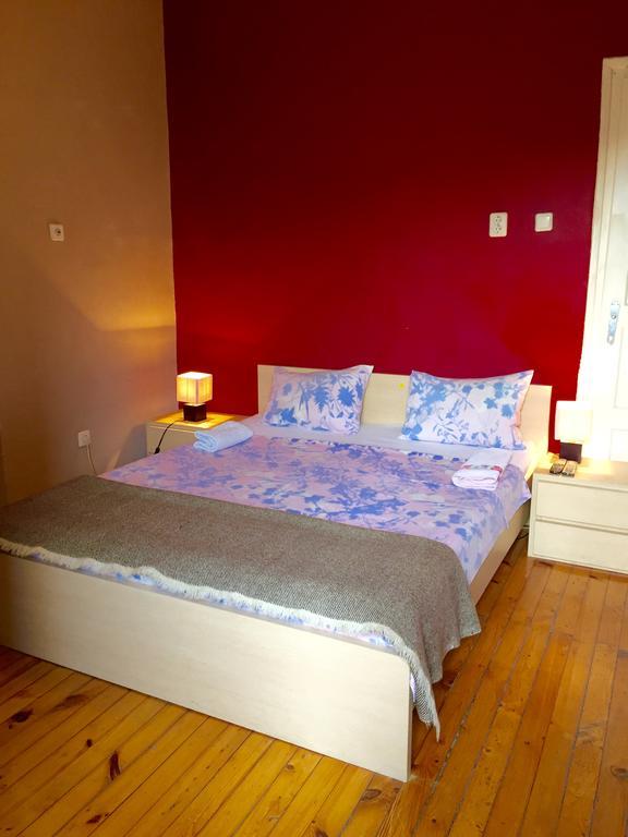 Interhost Guest Rooms And Apartments София Экстерьер фото