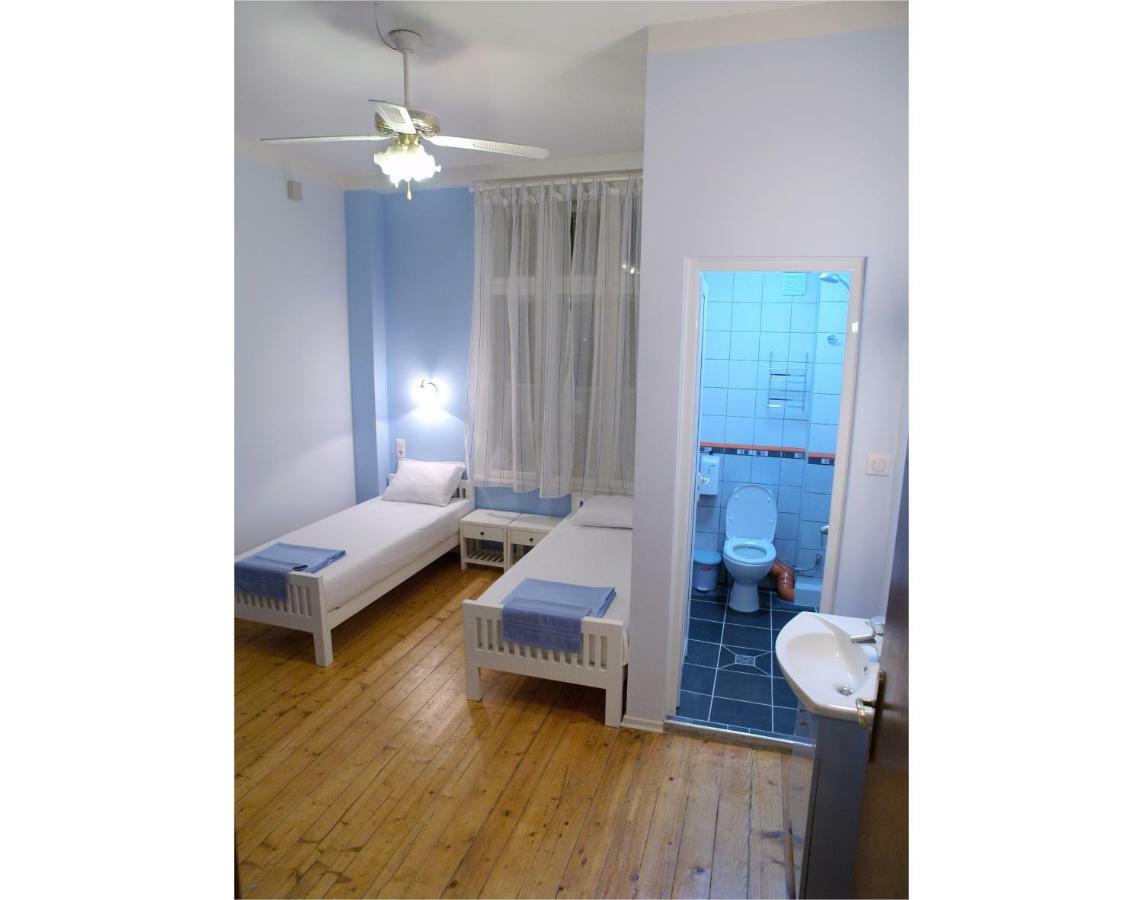 Interhost Guest Rooms And Apartments София Экстерьер фото